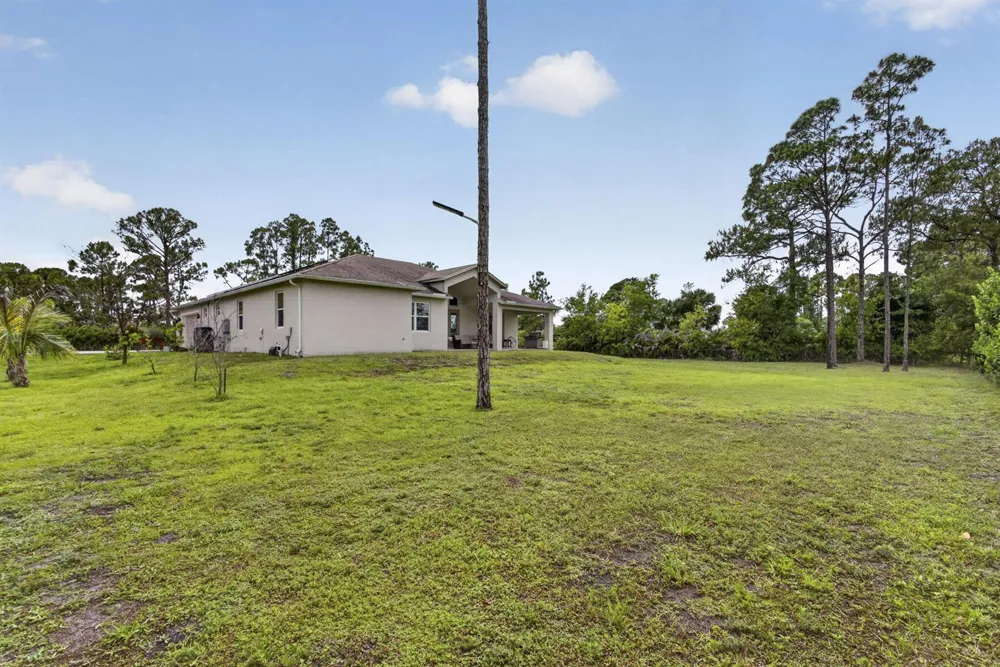 17145 Hamlin Boulevard Loxahatchee, FL 33470