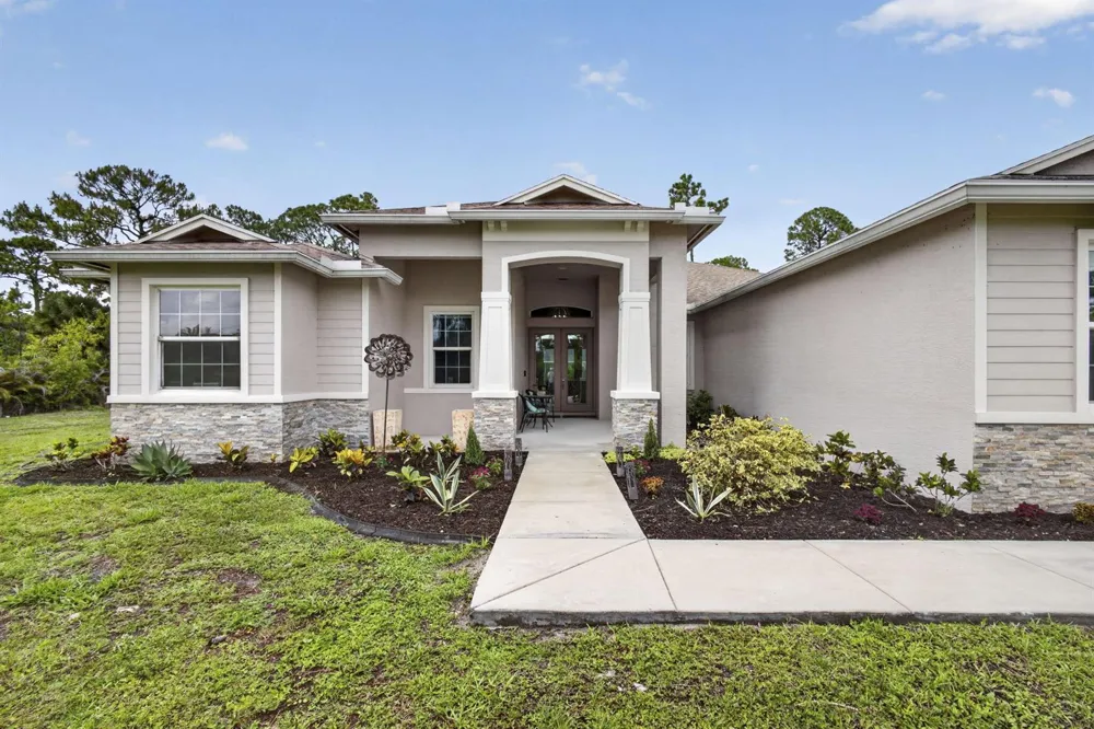 17145 Hamlin Boulevard Loxahatchee, FL 33470