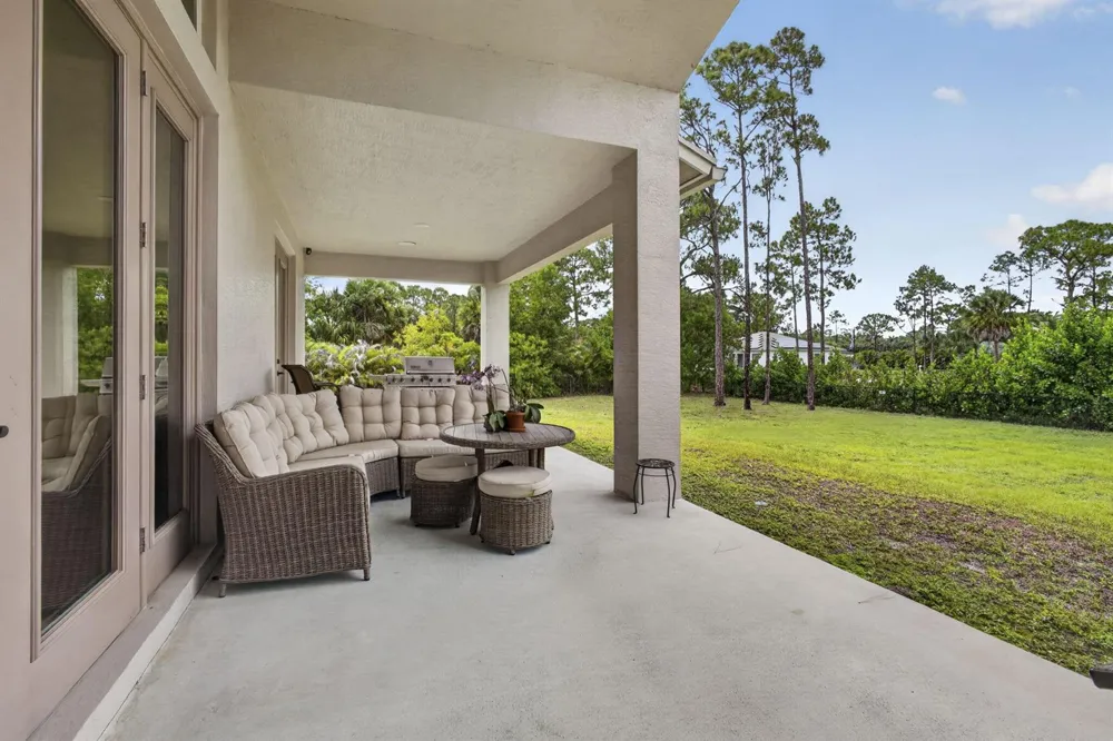 17145 Hamlin Boulevard Loxahatchee, FL 33470