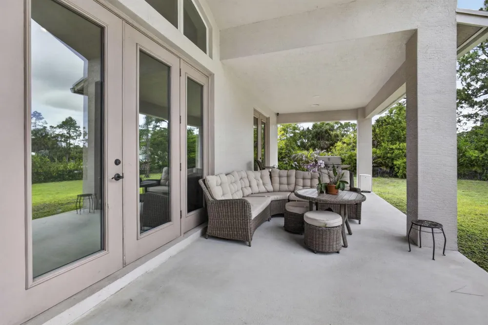 17145 Hamlin Boulevard Loxahatchee, FL 33470