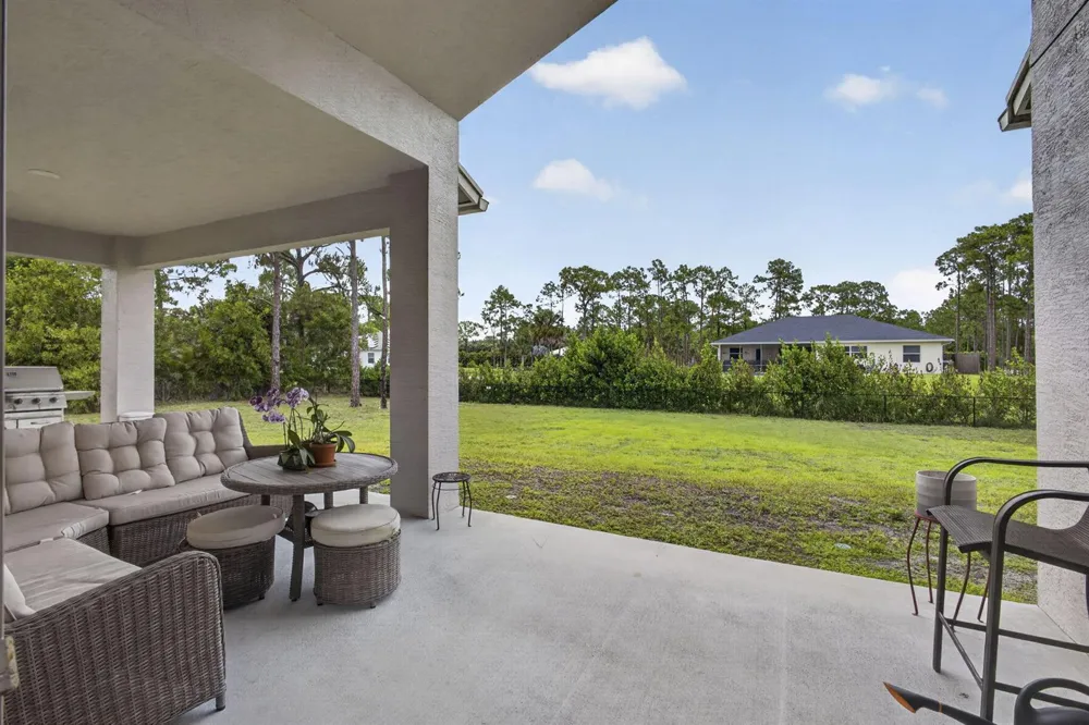 17145 Hamlin Boulevard Loxahatchee, FL 33470