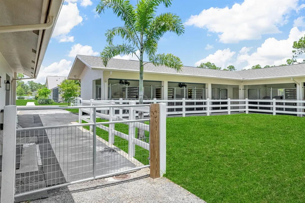 1464 Stallion Drive Loxahatchee, FL 33470