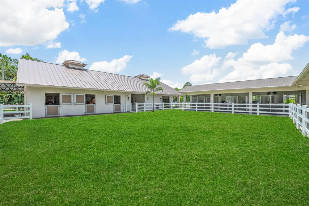 1464 Stallion Drive Loxahatchee, FL 33470