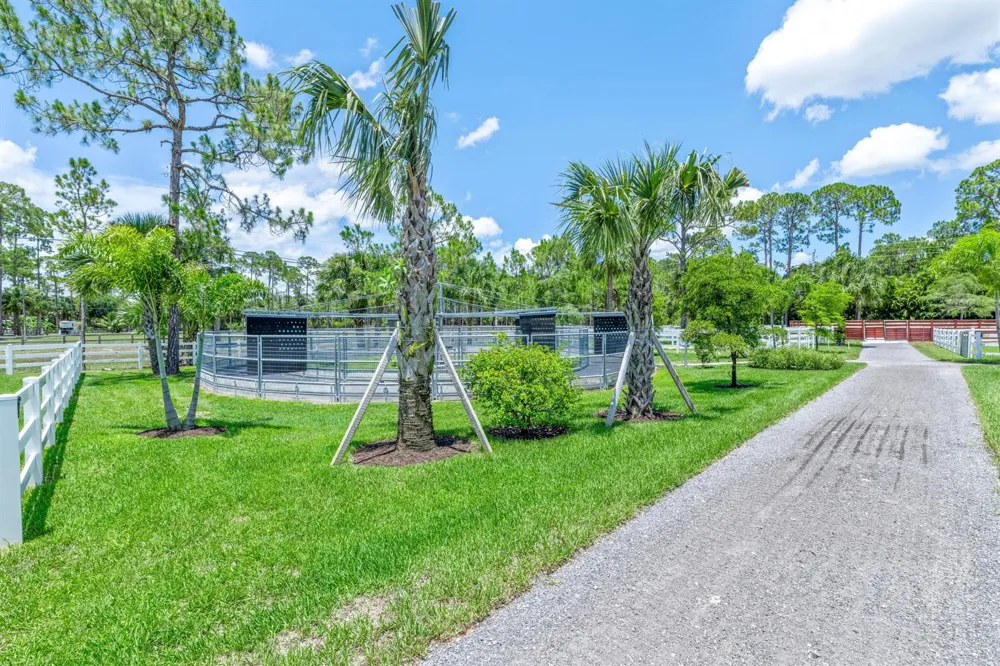 1464 Stallion Drive Loxahatchee, FL 33470