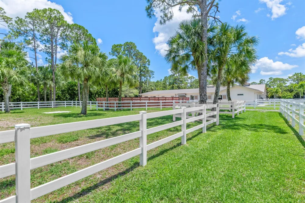 1464 Stallion Drive Loxahatchee, FL 33470