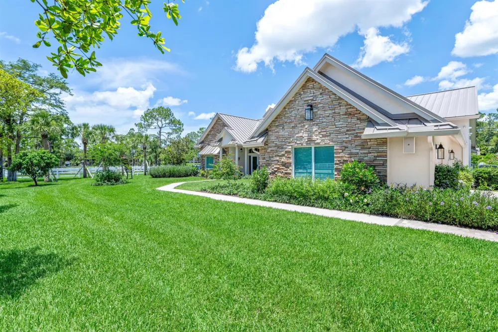 1464 Stallion Drive Loxahatchee, FL 33470