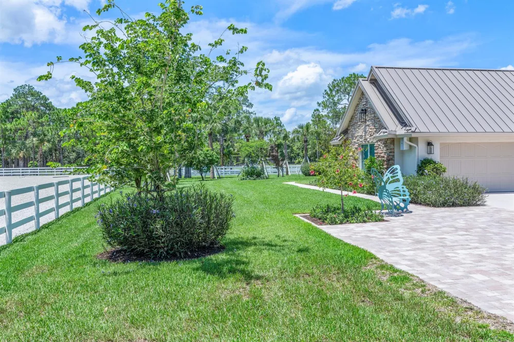 1464 Stallion Drive Loxahatchee, FL 33470