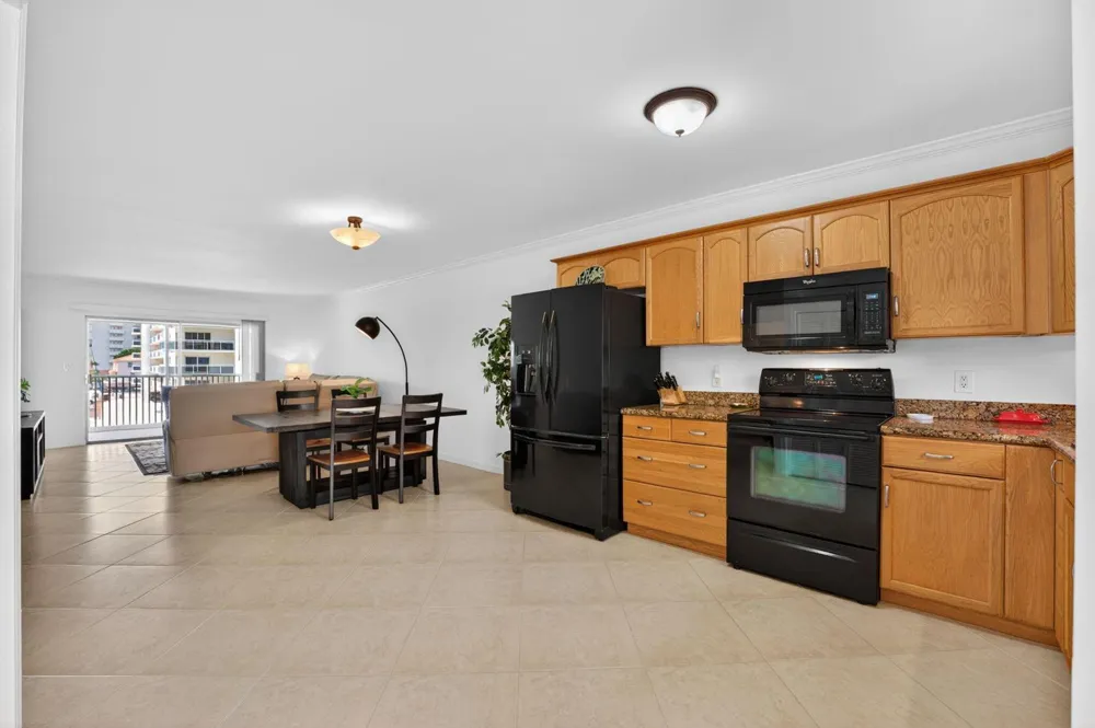1166 Hillsboro #26 Hillsboro Beach, FL 33062