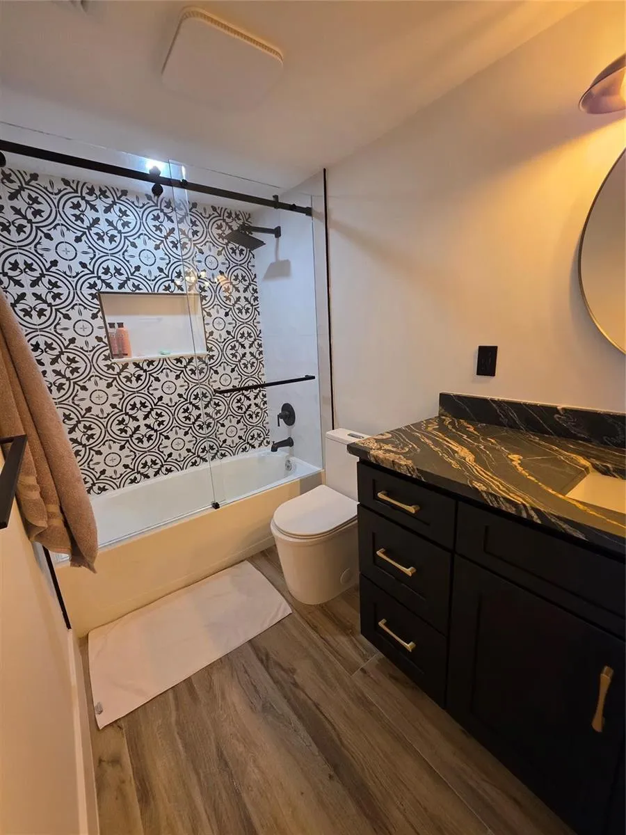 5550 Ocean Drive Riviera Beach, FL 33404