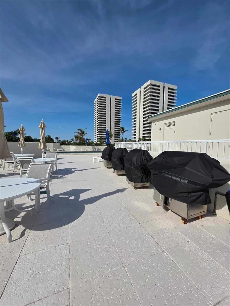5550 Ocean Drive Riviera Beach, FL 33404