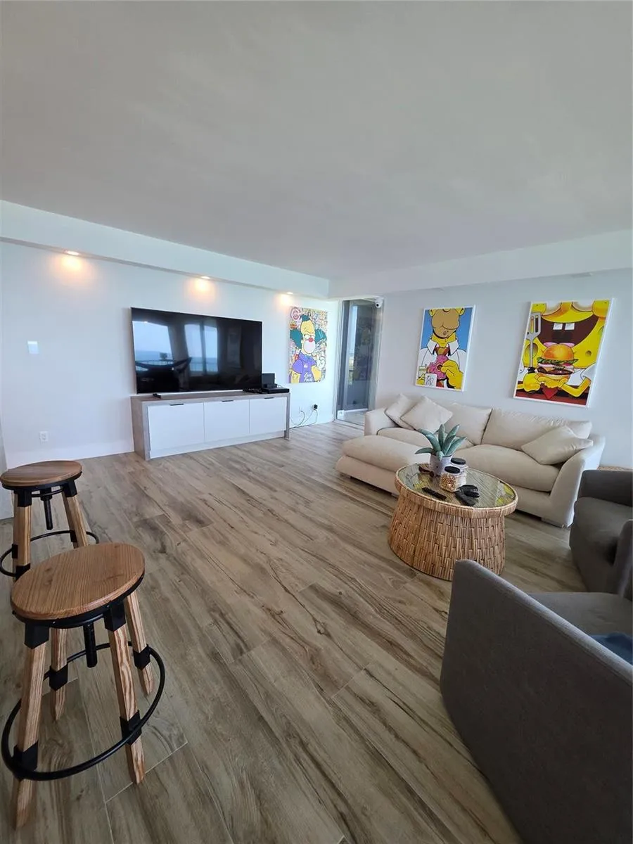 5550 Ocean Drive Riviera Beach, FL 33404