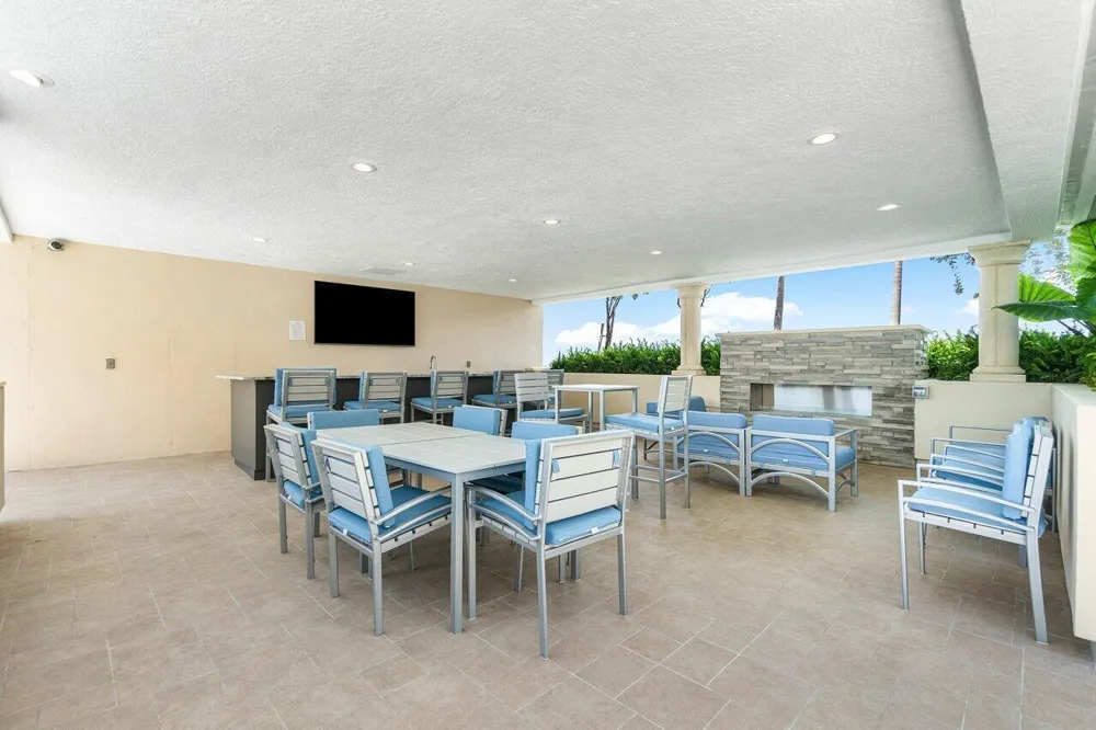 2650 Lake Shore Drive #2403 Riviera Beach, FL 33404
