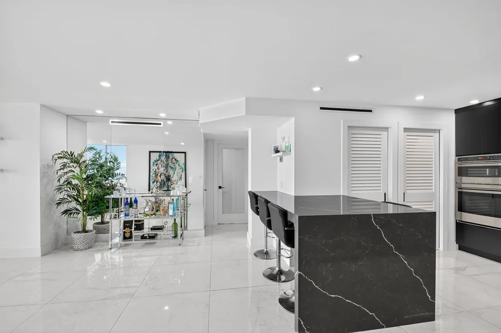 301 Lake Shore Drive #801 Lake Park, FL 33403
