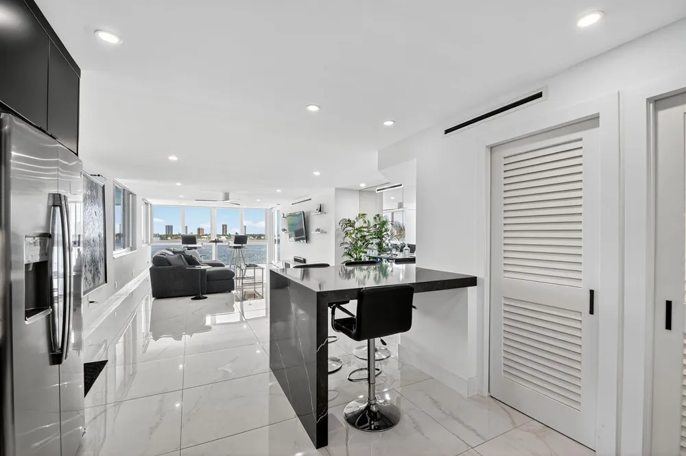 301 Lake Shore Drive #801 Lake Park, FL 33403