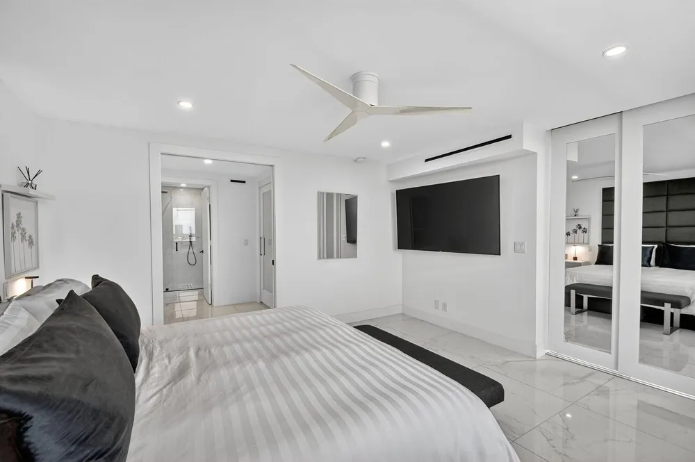 301 Lake Shore Drive #801 Lake Park, FL 33403