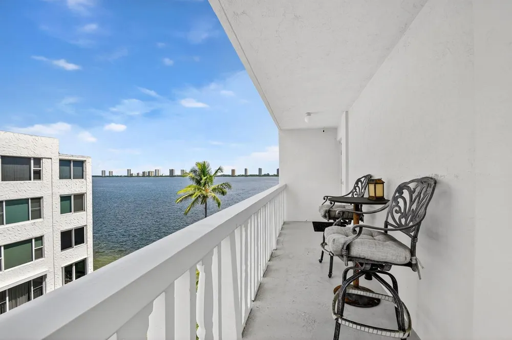 301 Lake Shore Drive #801 Lake Park, FL 33403
