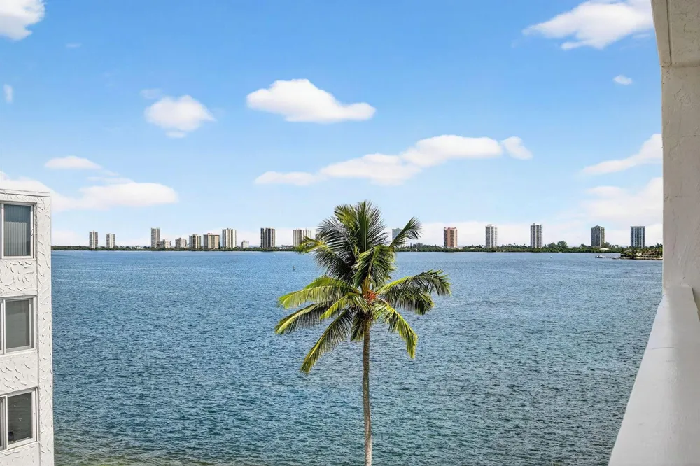 301 Lake Shore Drive #801 Lake Park, FL 33403