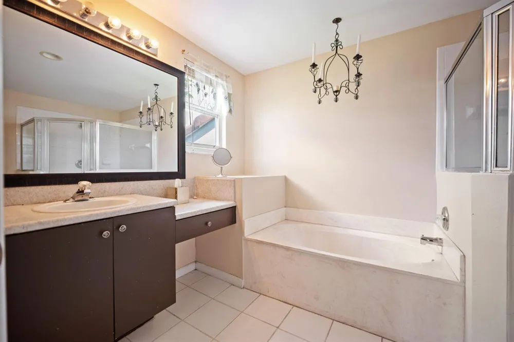 2481 NW 98th Lane Sunrise, FL 33322