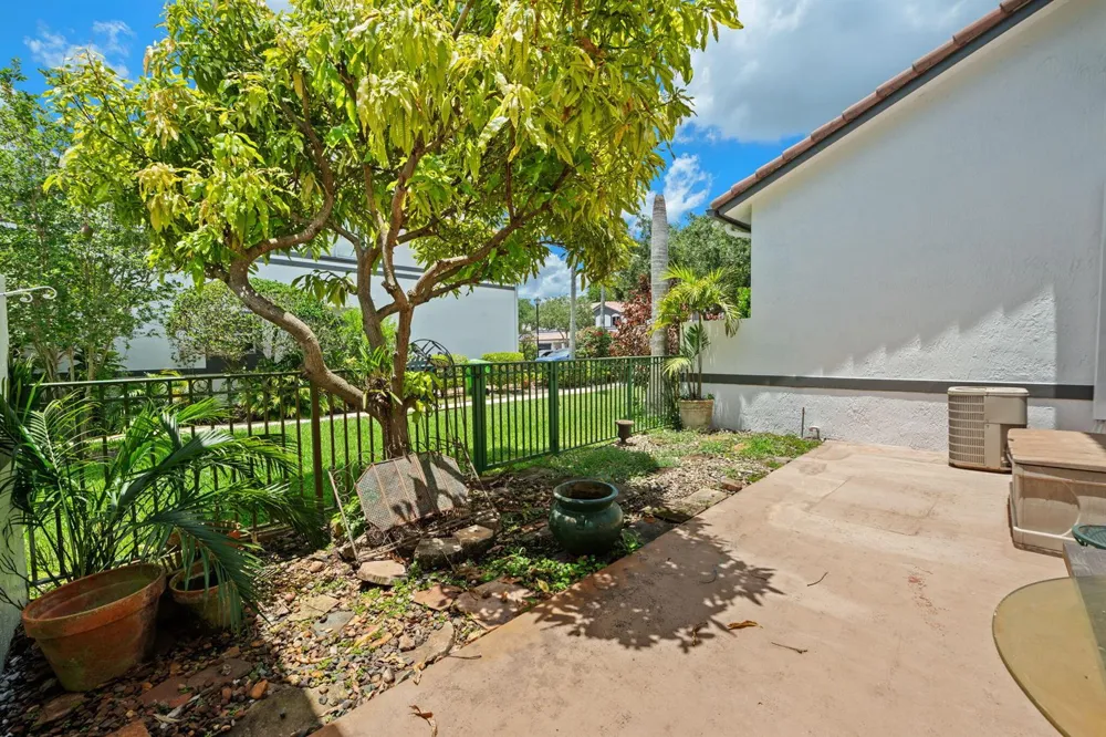 2481 NW 98th Lane Sunrise, FL 33322