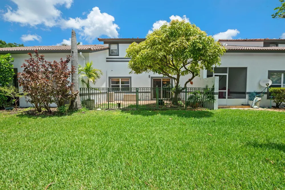 2481 NW 98th Lane Sunrise, FL 33322