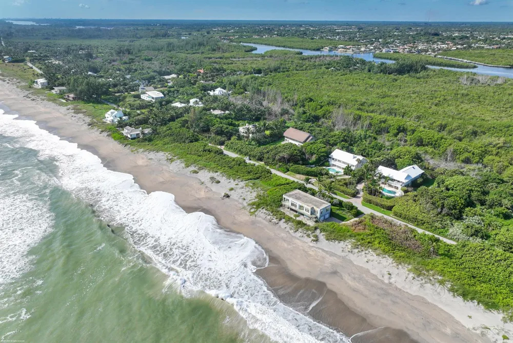 162 Beach Road Jupiter Island, FL 33455