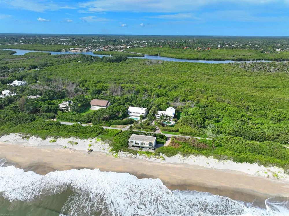 162 Beach Road Jupiter Island, FL 33455
