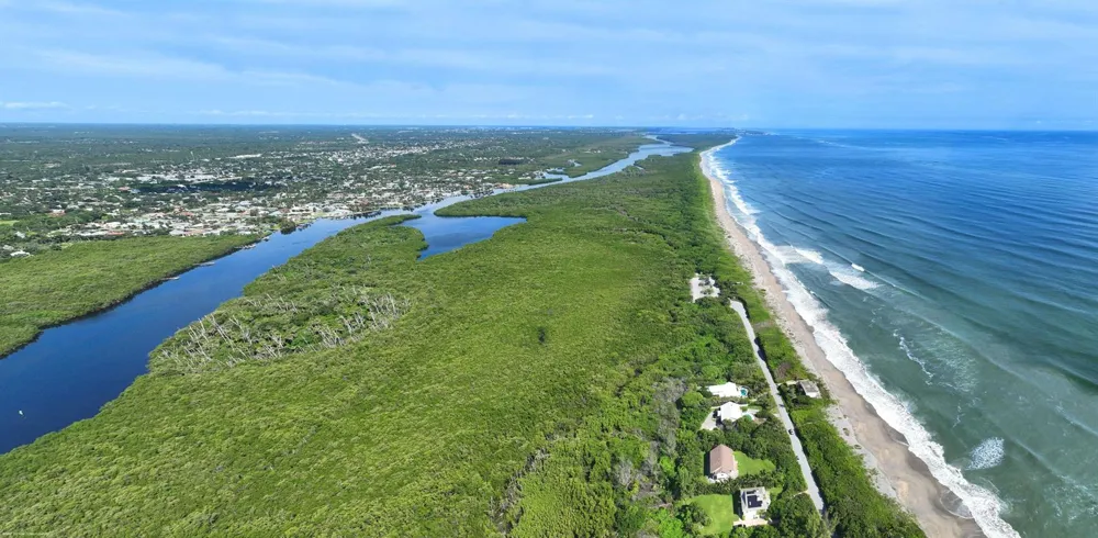 162 Beach Road Jupiter Island, FL 33455