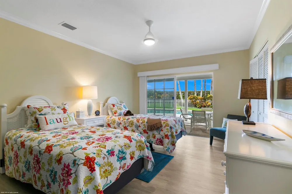 162 Beach Road Jupiter Island, FL 33455