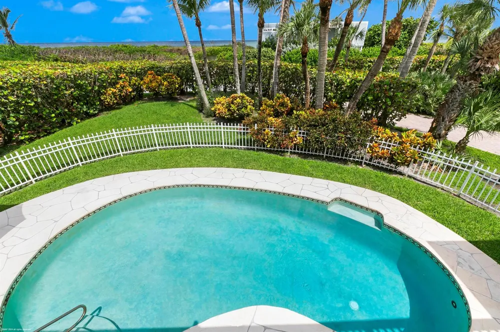 162 Beach Road Jupiter Island, FL 33455