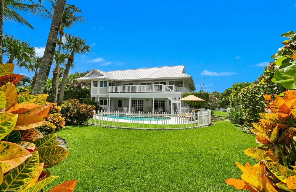 162 Beach Road Jupiter Island, FL 33455