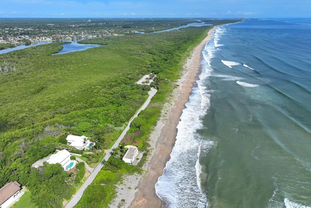 162 Beach Road Jupiter Island, FL 33455