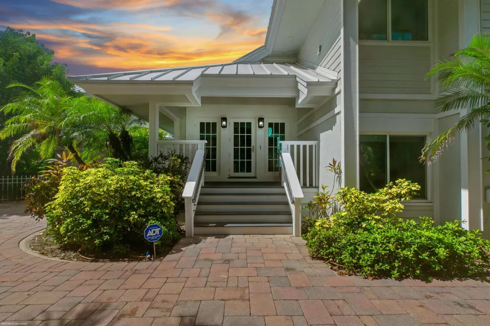 162 Beach Road Jupiter Island, FL 33455