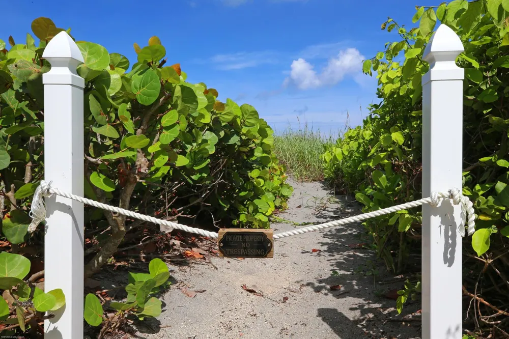 162 Beach Road Jupiter Island, FL 33455
