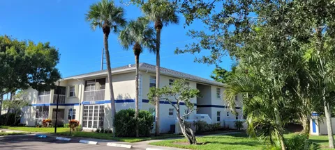 1516 SE Royal Green Circle #G-103