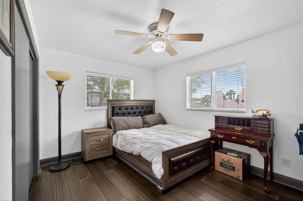5500 West Place Mangonia Park, FL 33407