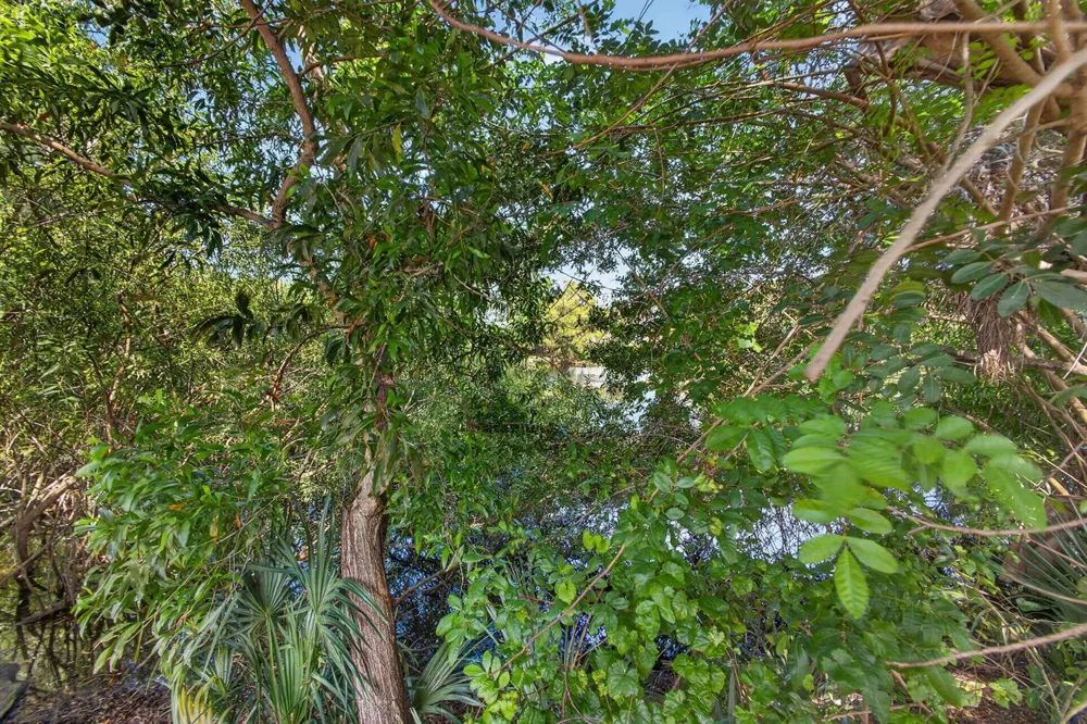 5500 West Place Mangonia Park, FL 33407
