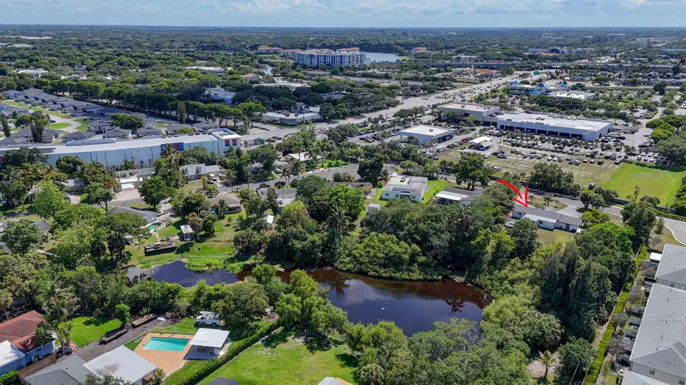 5500 West Place Mangonia Park, FL 33407