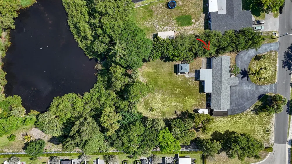 5500 West Place Mangonia Park, FL 33407