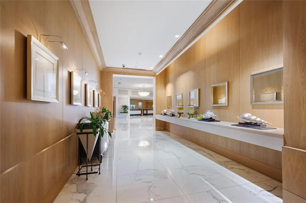1 Fort Lauderdale Beach Boulevard #1709 Fort Lauderdale, FL 33304