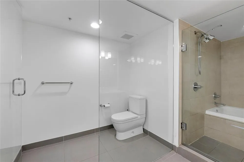 6620 Indian Creek Drive #315 Miami Beach, FL 33141