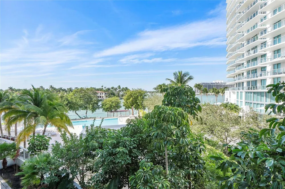 6620 Indian Creek Drive #315 Miami Beach, FL 33141