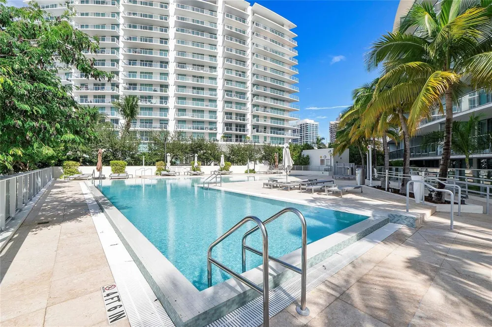 6620 Indian Creek Drive #315 Miami Beach, FL 33141