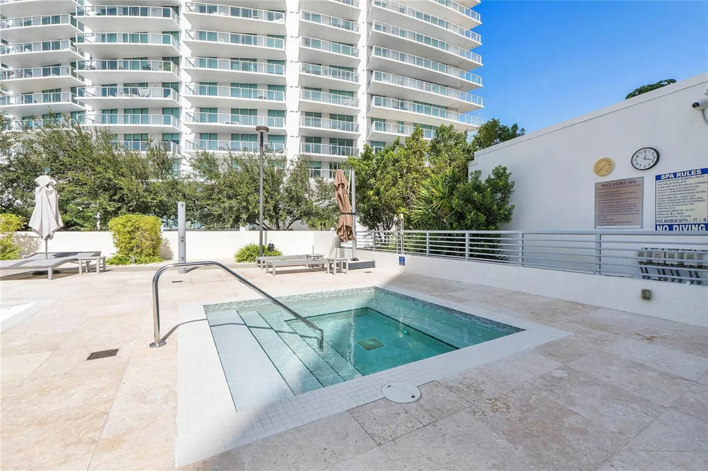 6620 Indian Creek Drive #315 Miami Beach, FL 33141