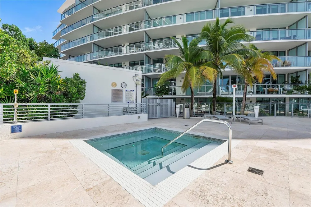 6620 Indian Creek Drive #315 Miami Beach, FL 33141