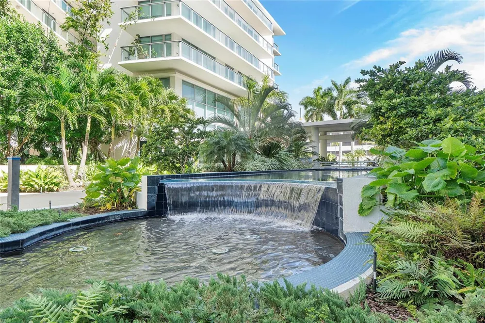 6620 Indian Creek Drive #315 Miami Beach, FL 33141