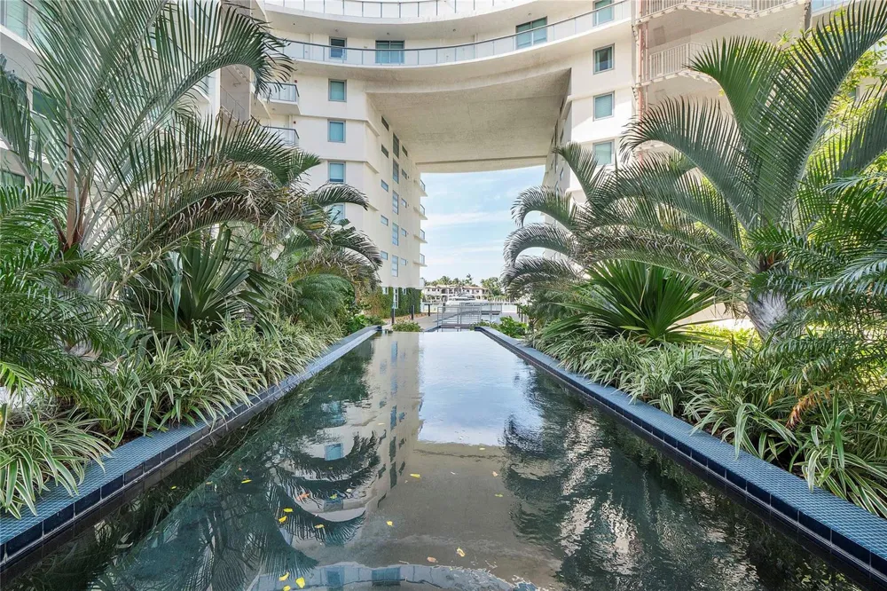 6620 Indian Creek Drive #315 Miami Beach, FL 33141