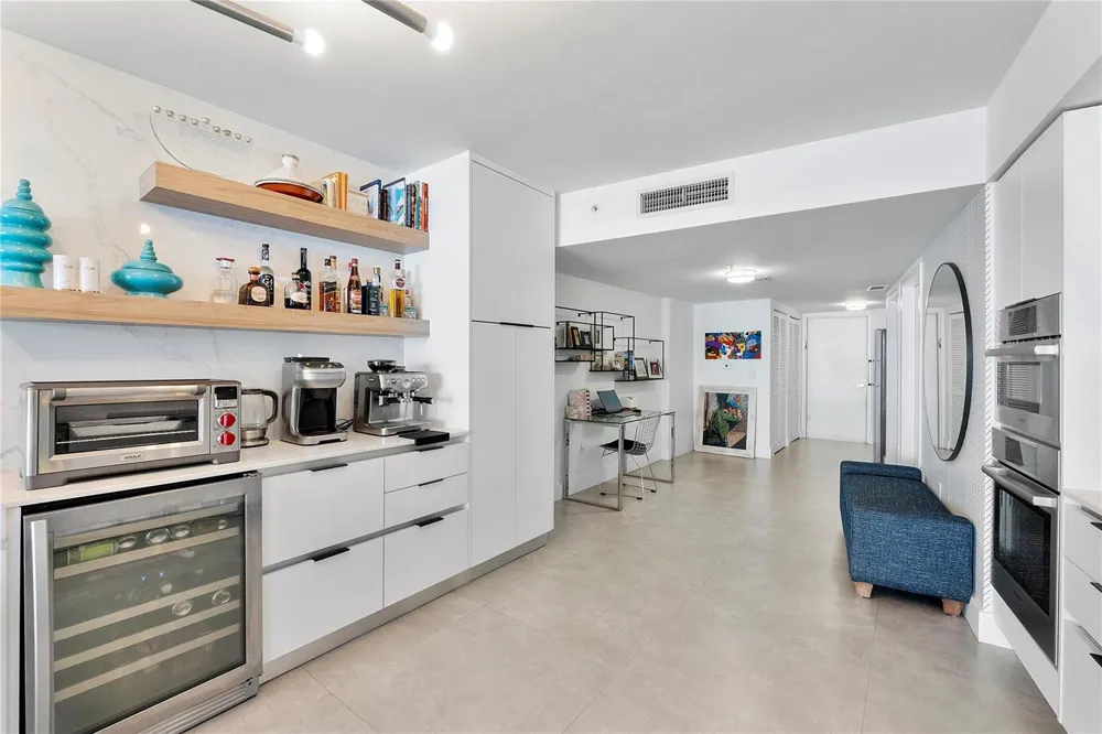6620 Indian Creek Drive #315 Miami Beach, FL 33141