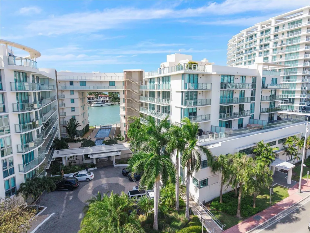 6620 Indian Creek Drive #315 Miami Beach, FL 33141