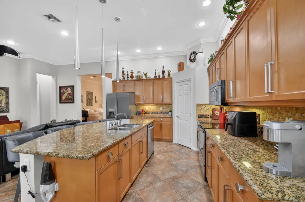 9842 Via Elegante Wellington, FL 33411