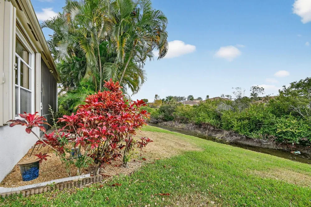 9842 Via Elegante Wellington, FL 33411